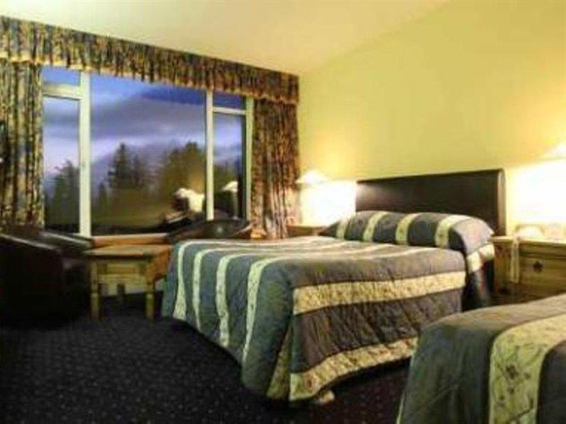Connemara Gateway Hotel Утерард Экстерьер фото