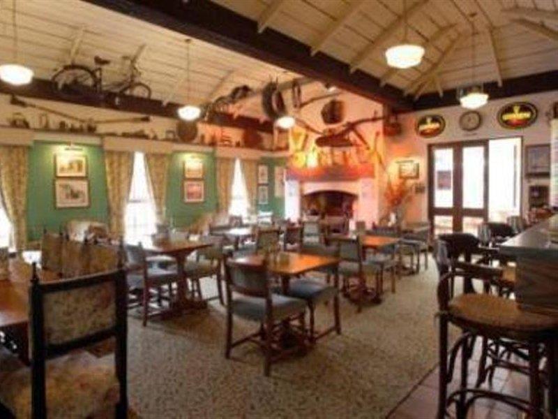 Connemara Gateway Hotel Утерард Экстерьер фото