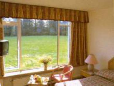 Connemara Gateway Hotel Утерард Экстерьер фото